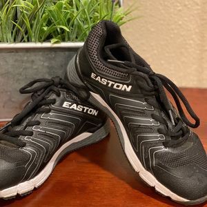 Easton Black tennis shoes 3.5